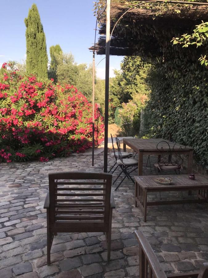 Le Mazet De La Dame Panzió Barbentane Kültér fotó